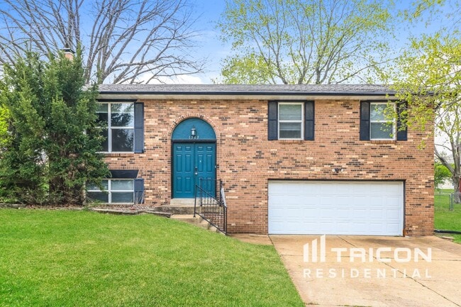 Primary Photo - 1563 Park Ridge Ln
