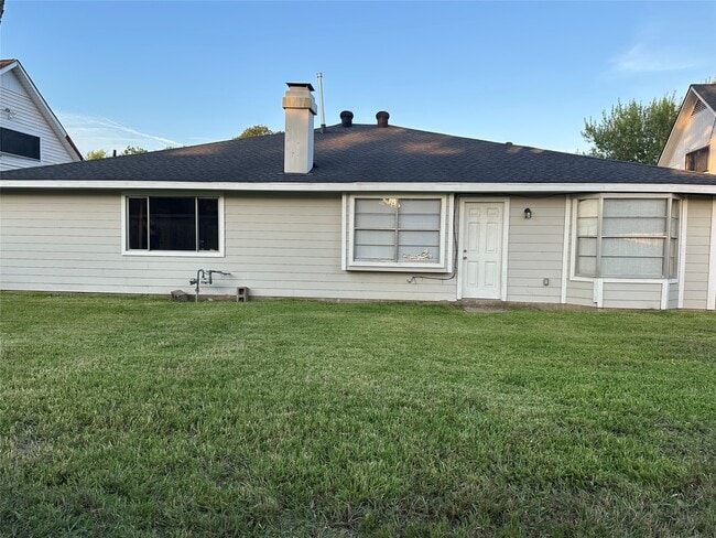 Building Photo - 15770 Chimney Rock Rd