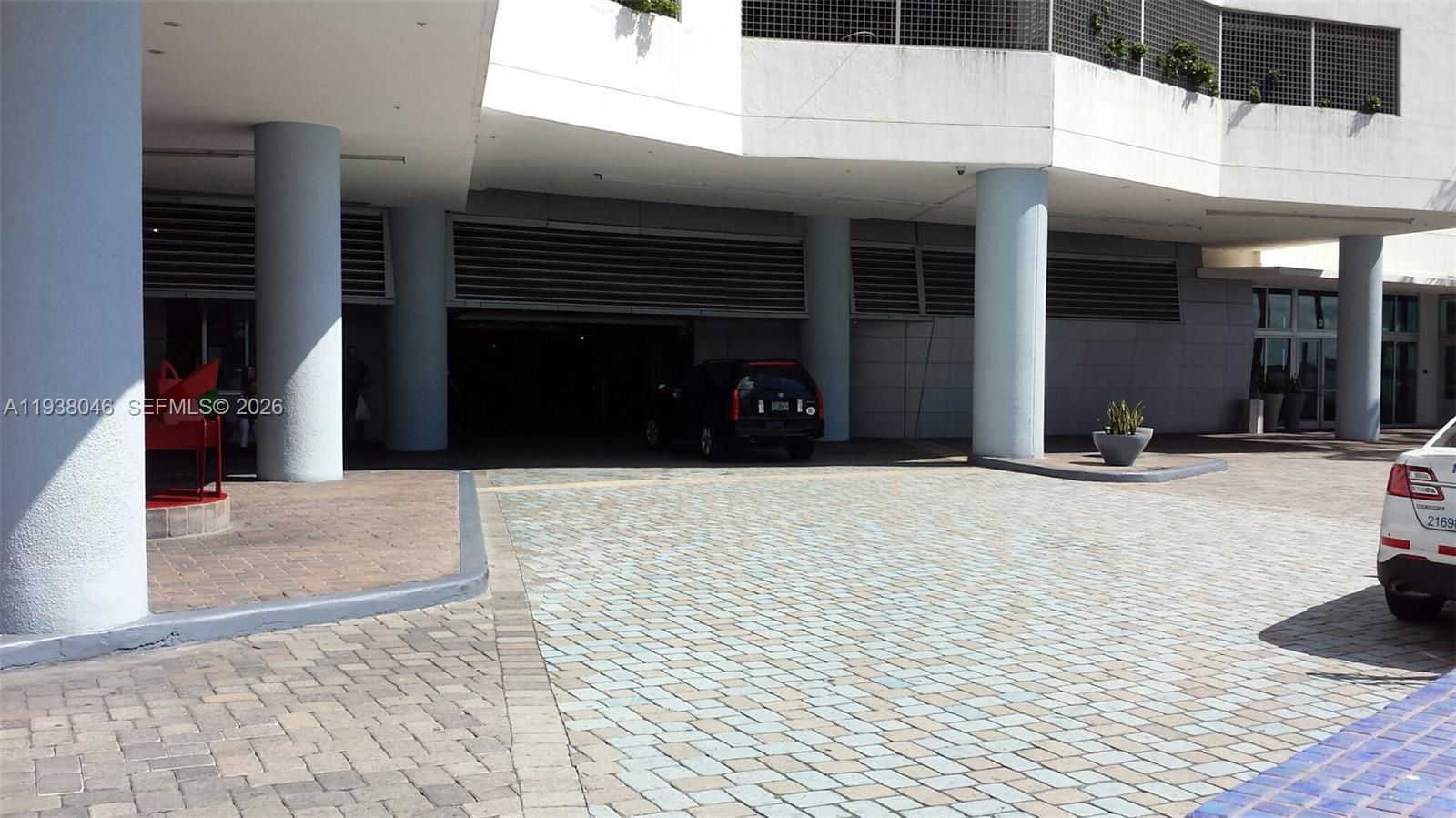 Building Photo - 325 S Biscayne Blvd