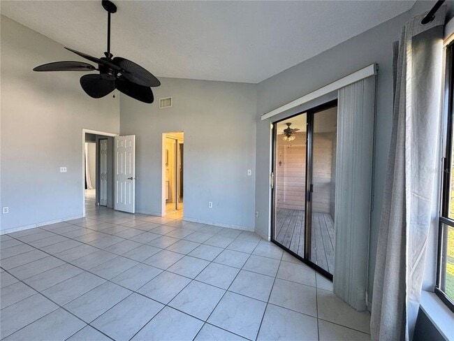 Building Photo - 120 Olive Tree Cir