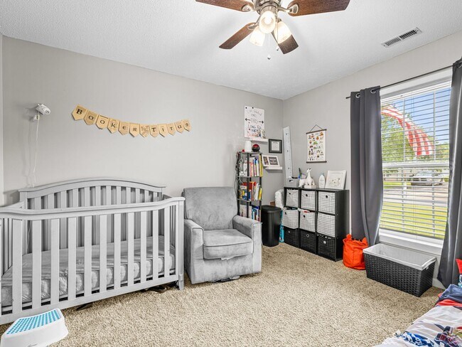 Building Photo - Raintree Subdivision