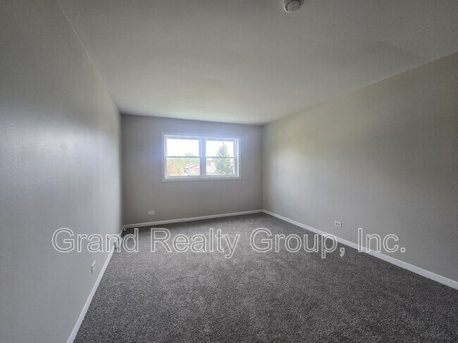 Building Photo - 632 Anita Ave