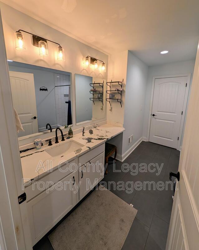 Building Photo - 5357 Hwy 81