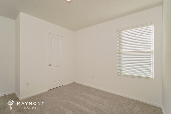 Building Photo - Modern 4-Bedroom in in the Landon Ridge Community