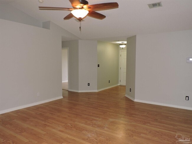 Building Photo - 5097 Chinook Ave