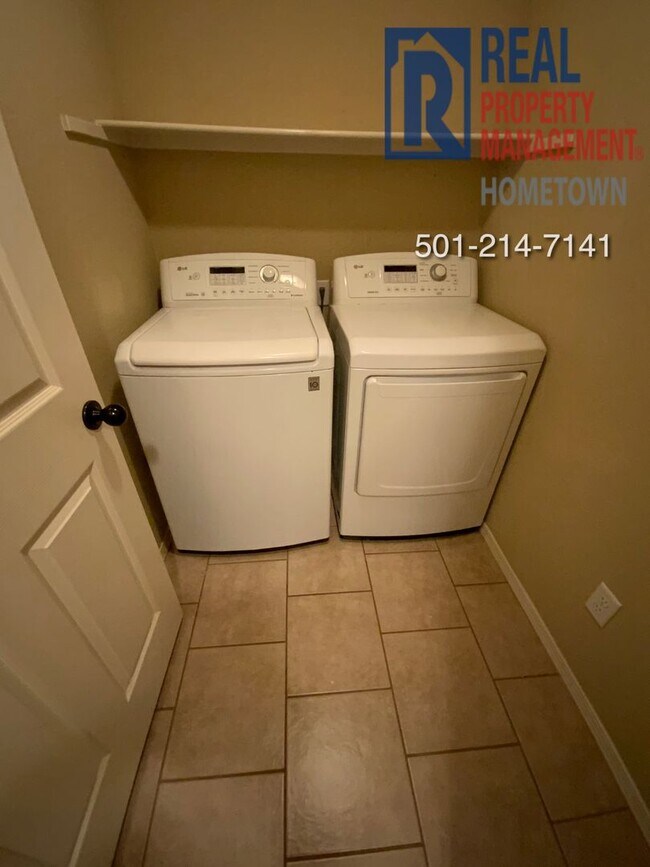 Building Photo - 14902 Parkway Meadows Dr