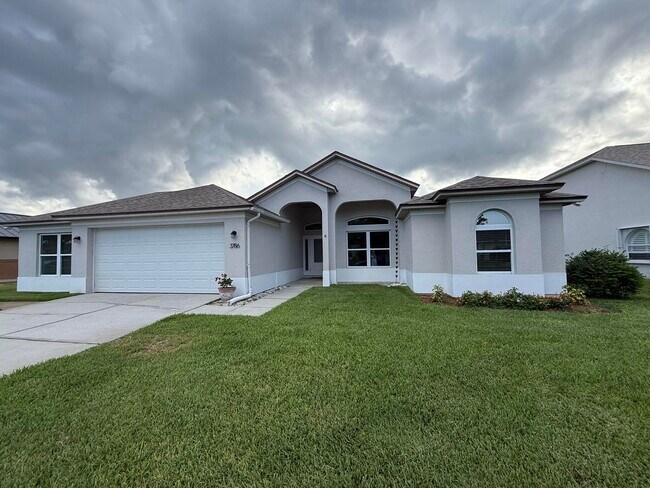 Building Photo - 3786 Sierra Dr