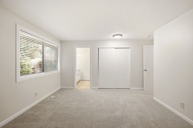 Building Photo - 17563 SW Granada Dr