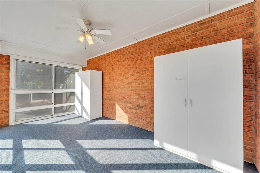 Sunroom - 2102 Stephenson Ave SW