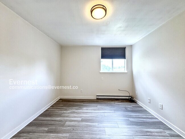 Building Photo - 17505 E Mansfield Ave