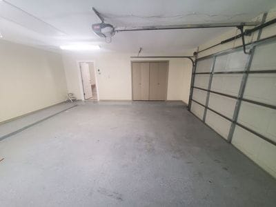 Building Photo - 9217 Knoll Crest Loop