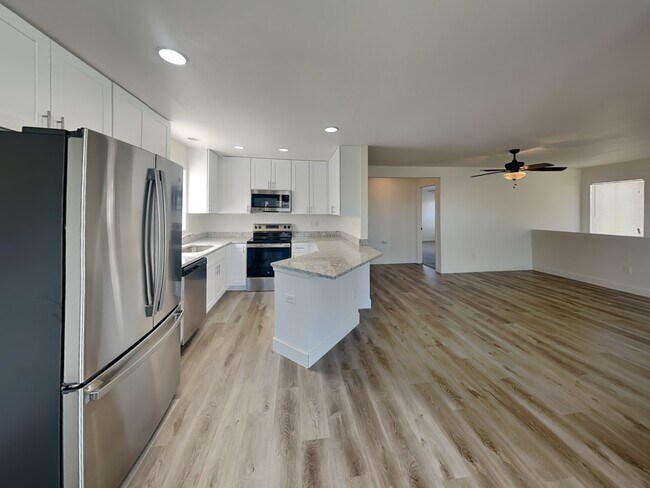 Building Photo - 2425 Quartz St
