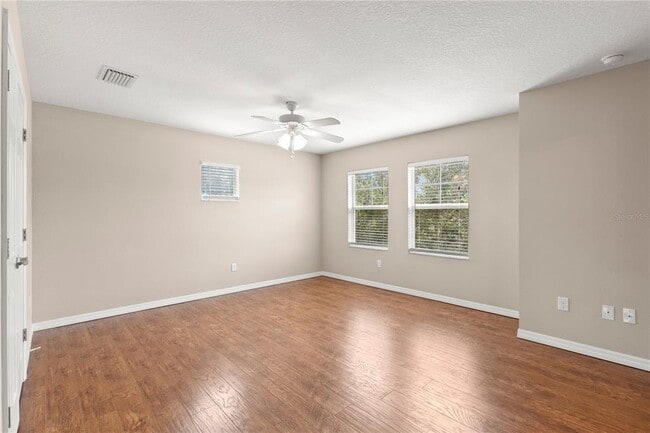 Building Photo - 7333 S Trask St