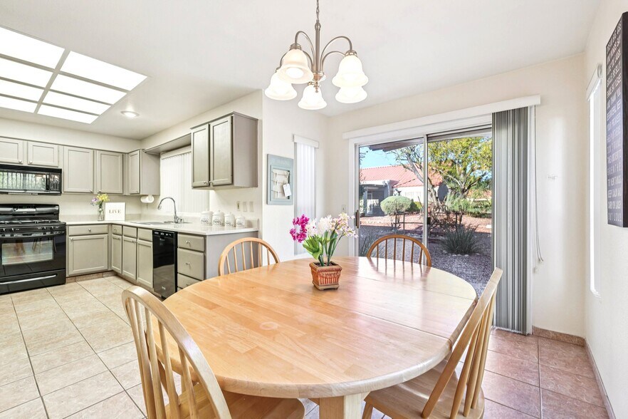 Building Photo - 3013 Sungold Dr