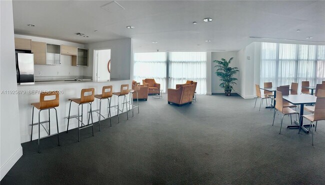 Building Photo - 350 NE 24th St