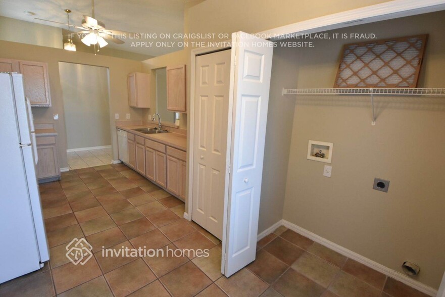 Building Photo - 4821 Sabal Harbour Dr