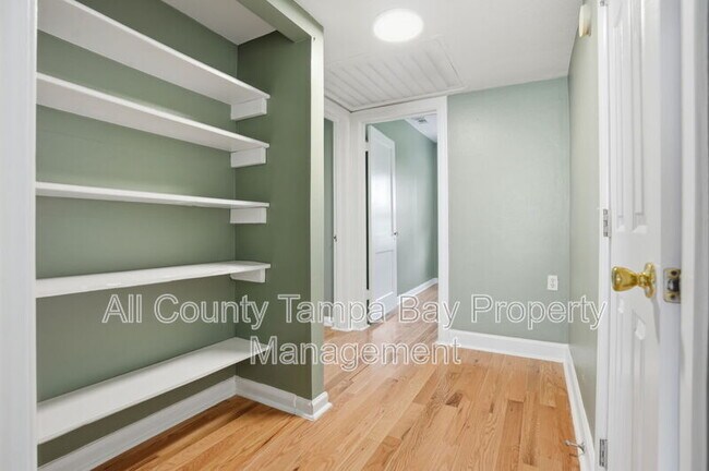 Building Photo - 1106 W Peninsular St