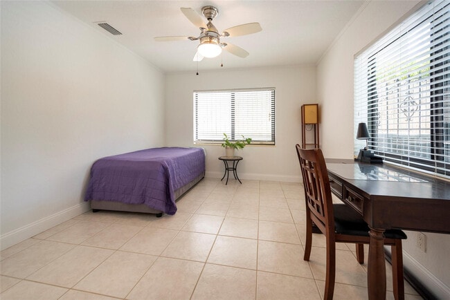 Building Photo - 3412 Leigh Rd