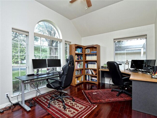 Building Photo - 7165 Ridge Oak Rd