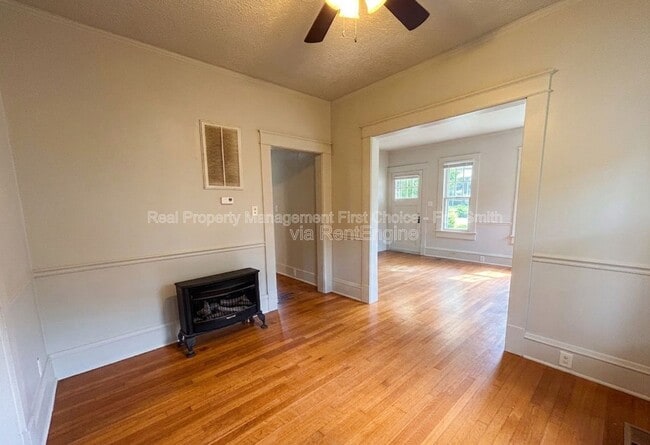Building Photo - 811 N 41st St
