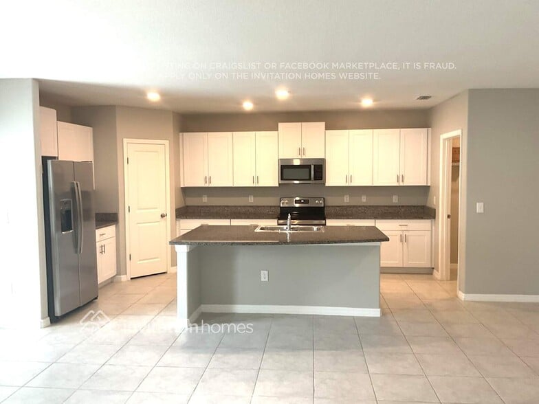 Building Photo - 2273 Treesdale Ave