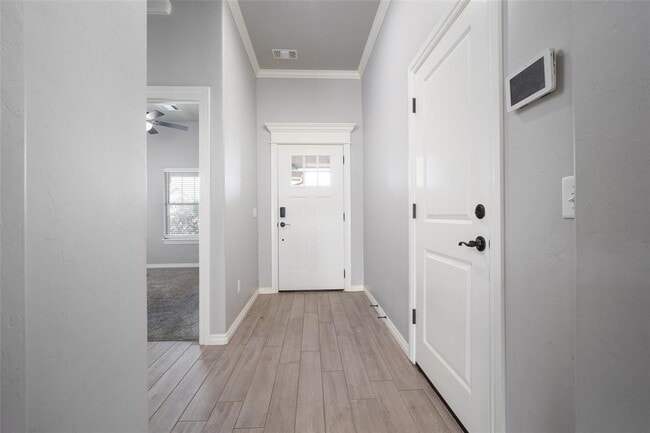 Building Photo - 508 NW 199th St