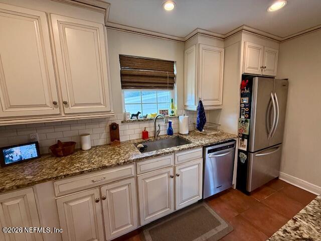 Building Photo - 7104 Catalonia Ave