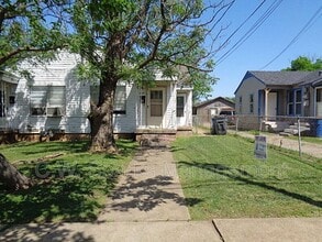 Building Photo - 1114 Dumane St