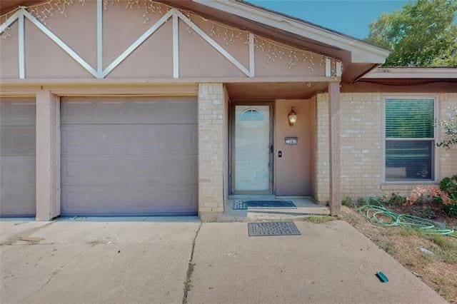 Building Photo - 2307 Dartmouth Dr