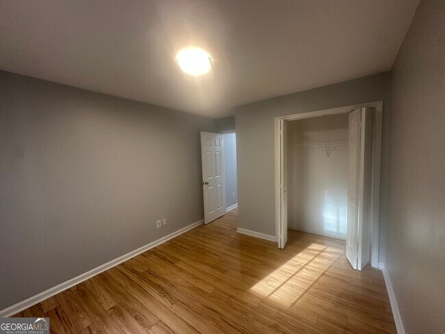 Building Photo - 6773 Oakleigh Dr