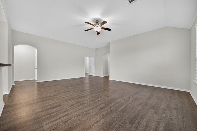 Building Photo - 206 White Wing Ln