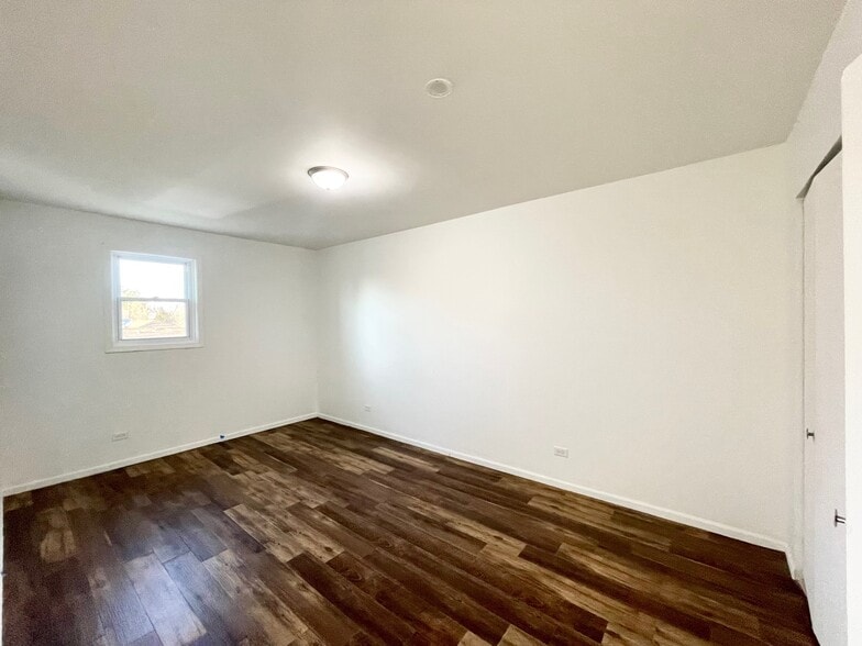 Building Photo - 8630 Sayre Ave