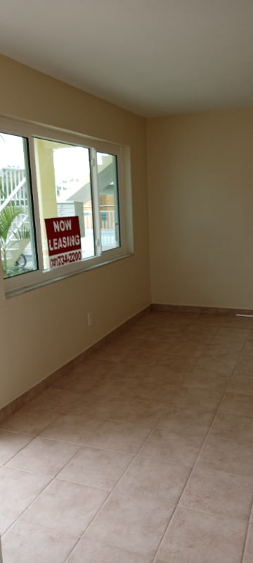 Building Photo - 411 S Nimbus Ave