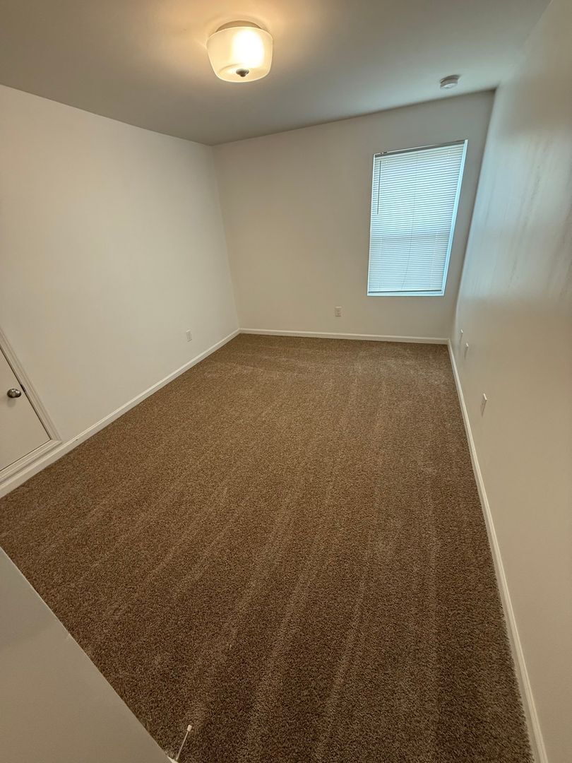 Building Photo - 5954 River Mdw Ct