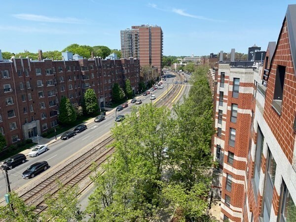 Building Photo - 1933 Commonwealth Ave