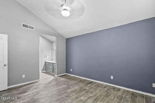 Building Photo - 6520 Boulder Ridge