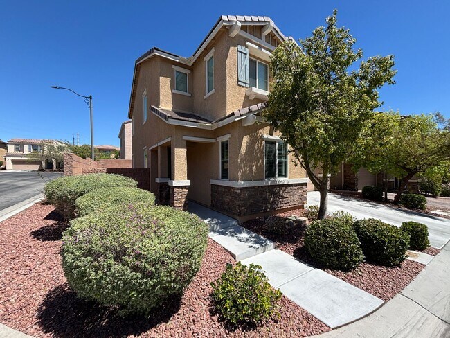 Building Photo - Beautiful 4Bed/3Bath/2Car Residence located in Providence