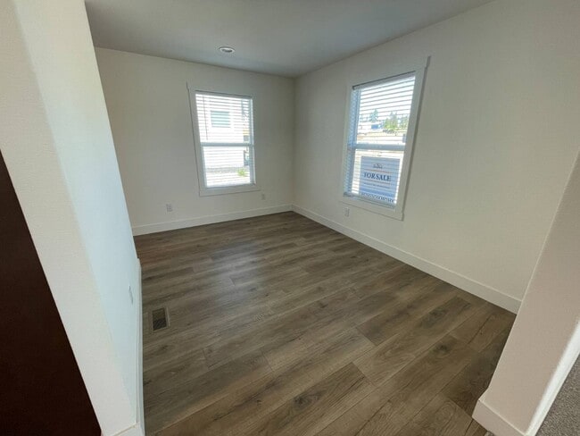 Building Photo - 6656 Pentz Rd