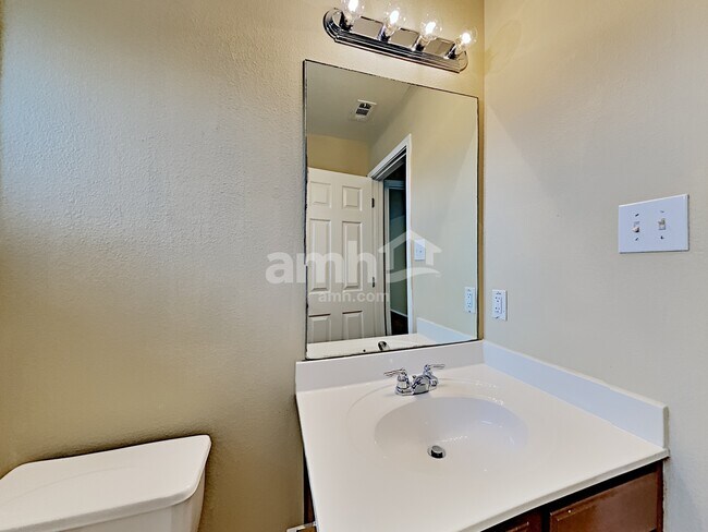 Building Photo - 250 Coopers Hawk