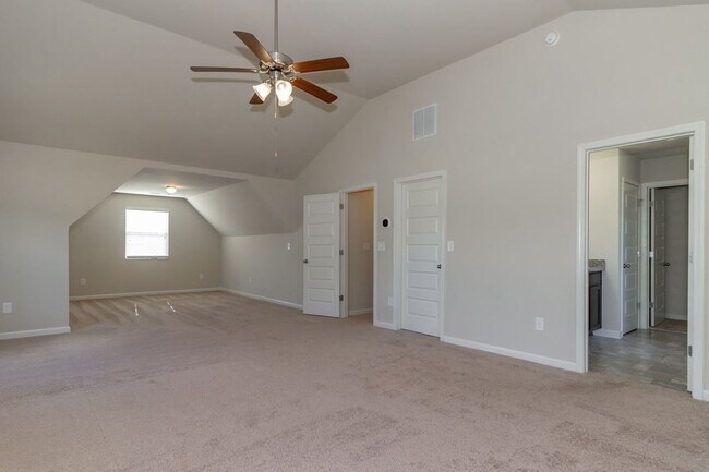 Building Photo - 4702 Southwind Rd