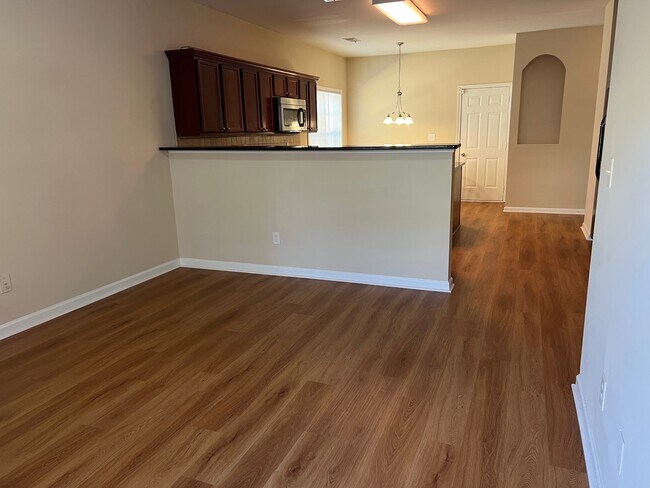 Building Photo - 2210 Copper Trail Ln NE