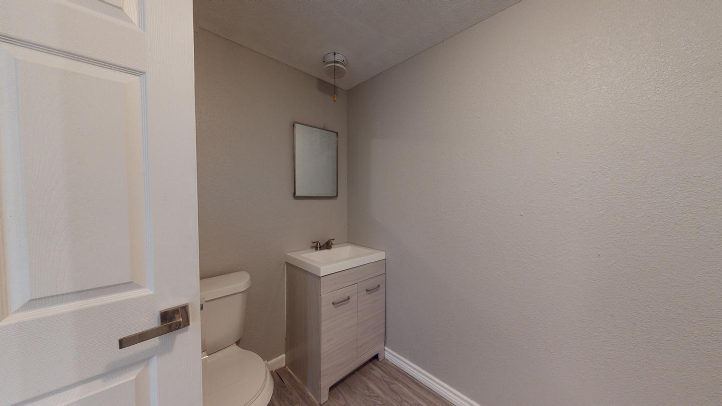 Building Photo - Beautifully updated San Antonio home by Bo...