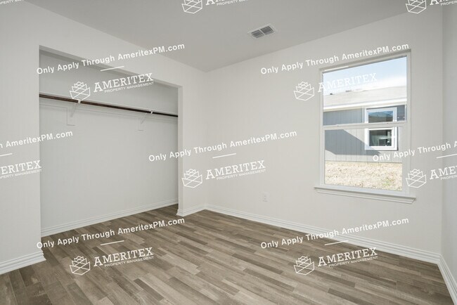 Building Photo - One Month FREE*