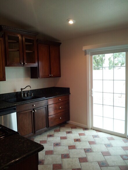 Building Photo - 5139 Omar Ct