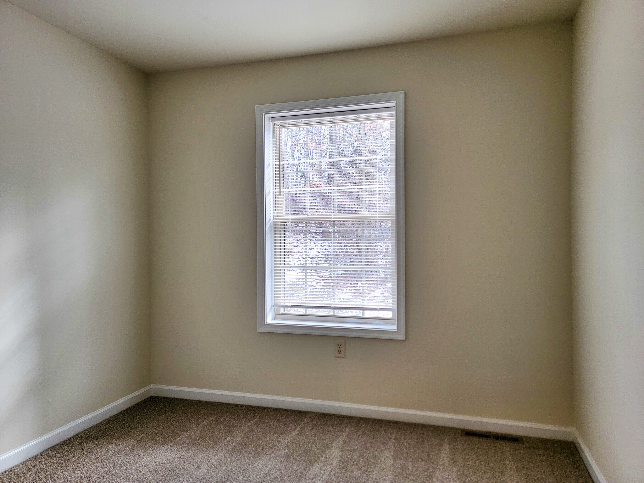 Building Photo - 542 Indian Rock Cir