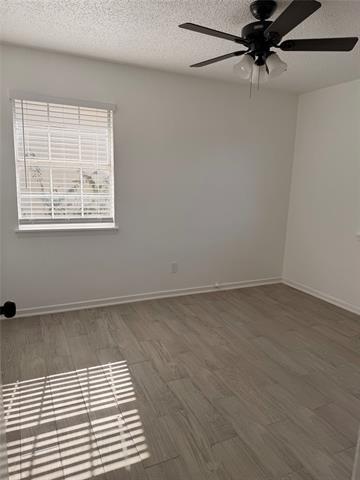 Building Photo - 605 N Davis Dr