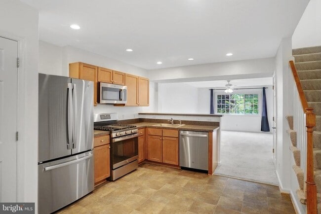Building Photo - 1309 N Van Dorn St
