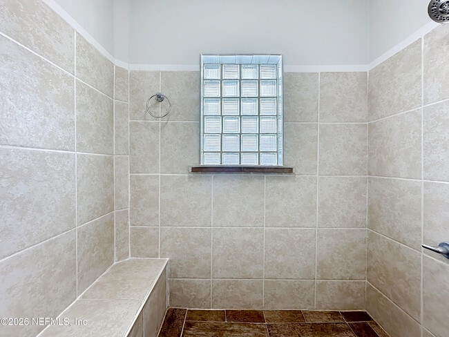 Building Photo - 138 E Duval St