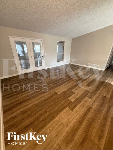 Building Photo - 5216 Frisco Dr