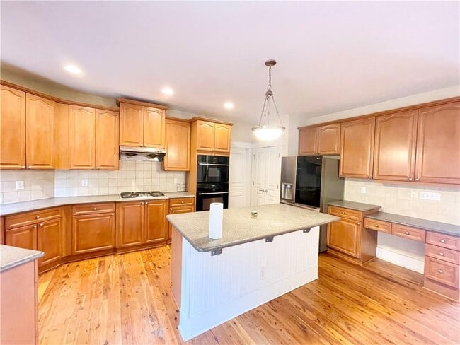 Building Photo - 555 Vinings Springs Dr SE